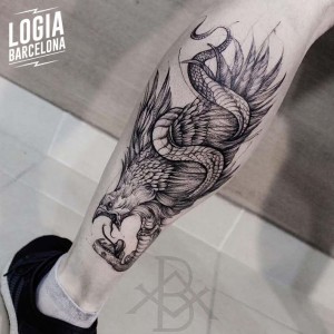 tatuaje_pierna_serpiente_aguila_logia_barcelona_bruno_almeida  